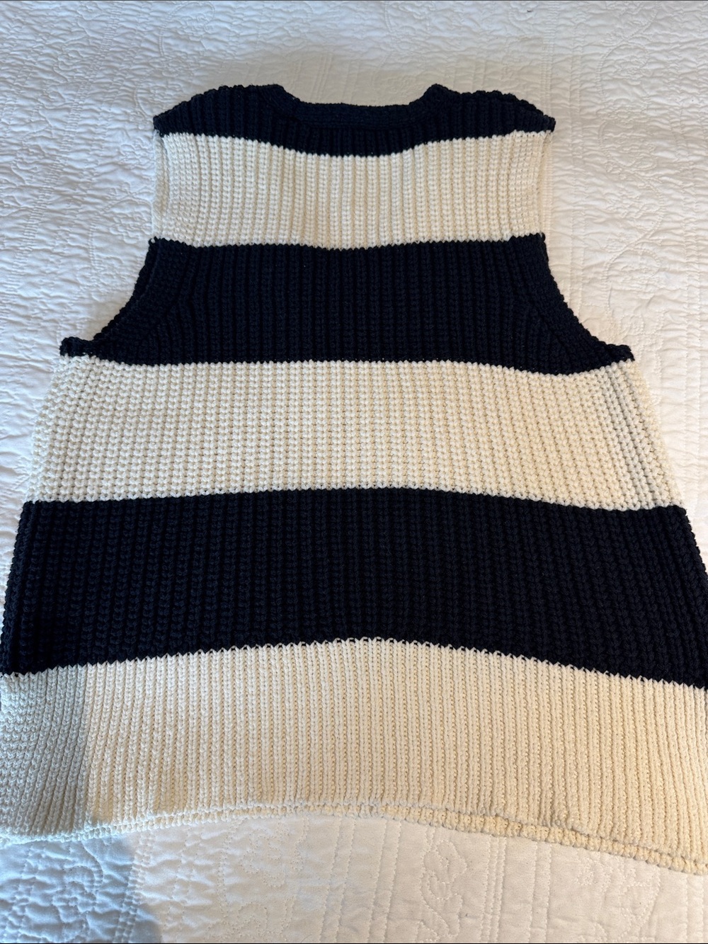 Zara Navy & Cream Striped Knit Vest - Picture 2 of 3